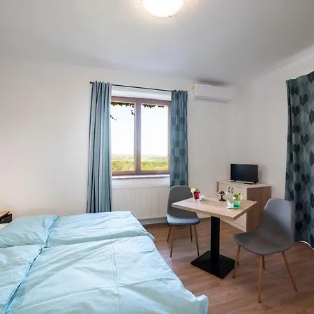 Kis Helikon Hotell