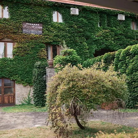 Kis Helikon Hotel